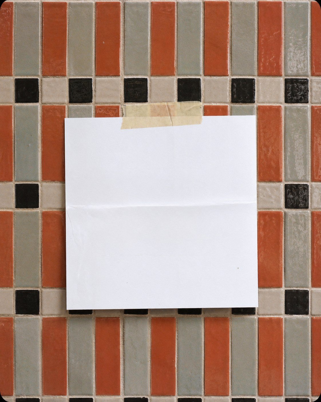 Azulejos con bandas de color y nota de proyecto